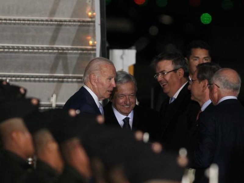 AMLO y Biden acordaron recibir a México aceptó recibir a 30 mil personas no deportables