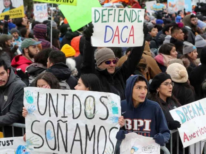 Desde la creación del Programa de Acción Diferida para los Llegados en la Infancia (DACA) en 2012, en la presidencia de Barack Obama, miles de beneficiarios han sorteado intentos judiciales para ponerle fin al programa