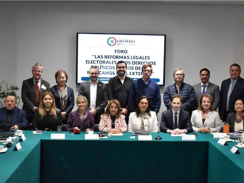 Para garantizar el voto migrante es necesario facilitar el proceso de credencialización y registro para los mexicanos en el exterior.