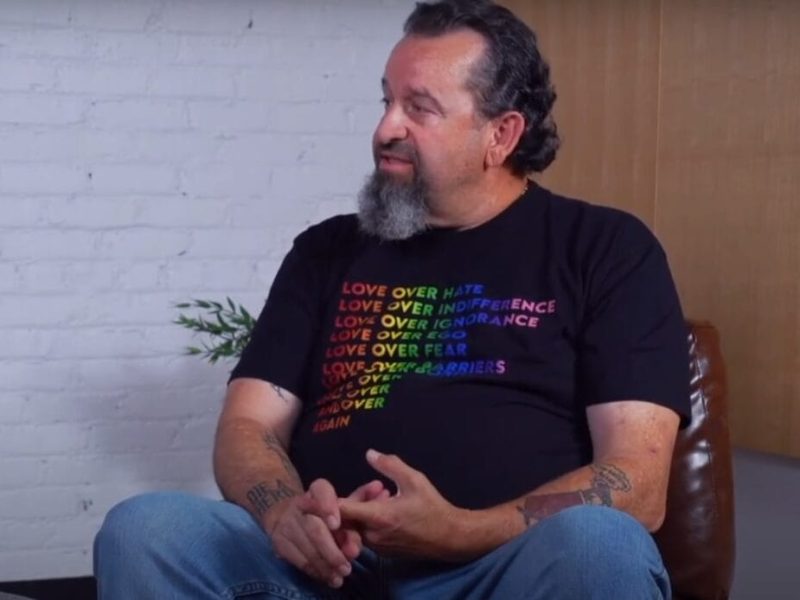 ONG's revelan que activista pedía favores sexuales a mujeres migrantes