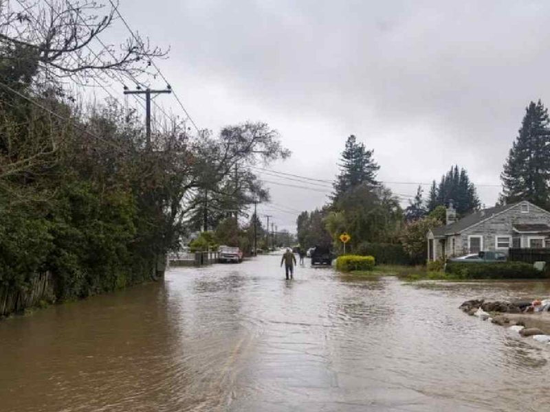 La comunidad del Pajaro se vio seriamente afectada a causa de las inundaciones en California.