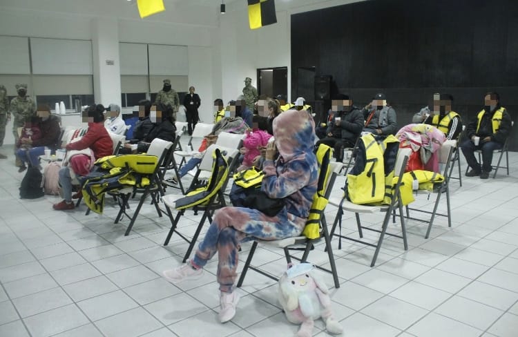 Se trató de un grupo de mexicanos que, tras ser atendidos, se fueron por su propio pie 