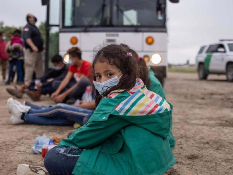 El INM propone la separación familiar para proteger la integridad de los menores.