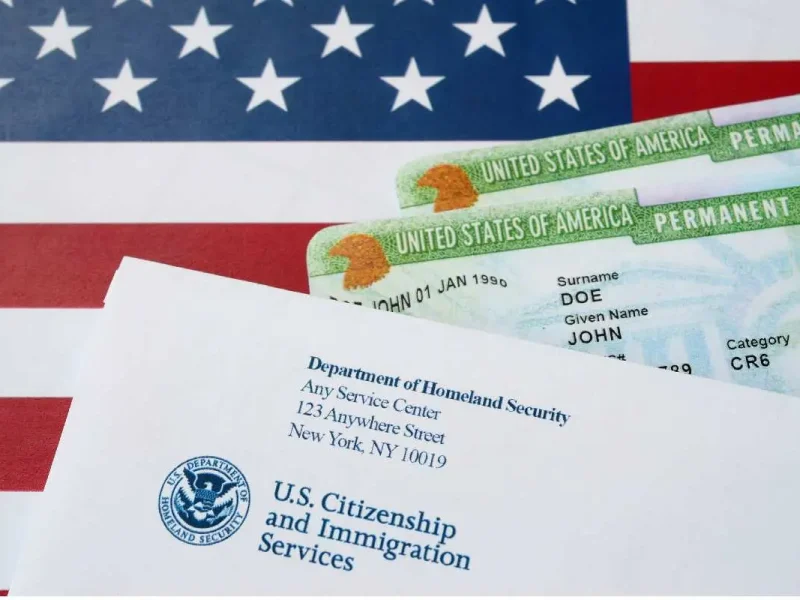 USCIS suspende solicitudes de Green Card para ciertos inmigrantes
