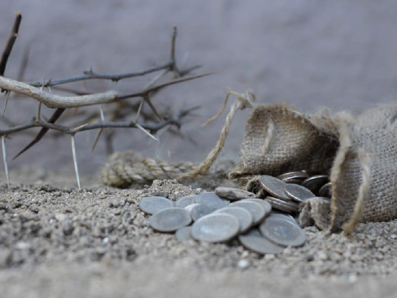 Hoy es Miércoles Santo, el día en que Judas cambió a Jesús por 30 monedas.