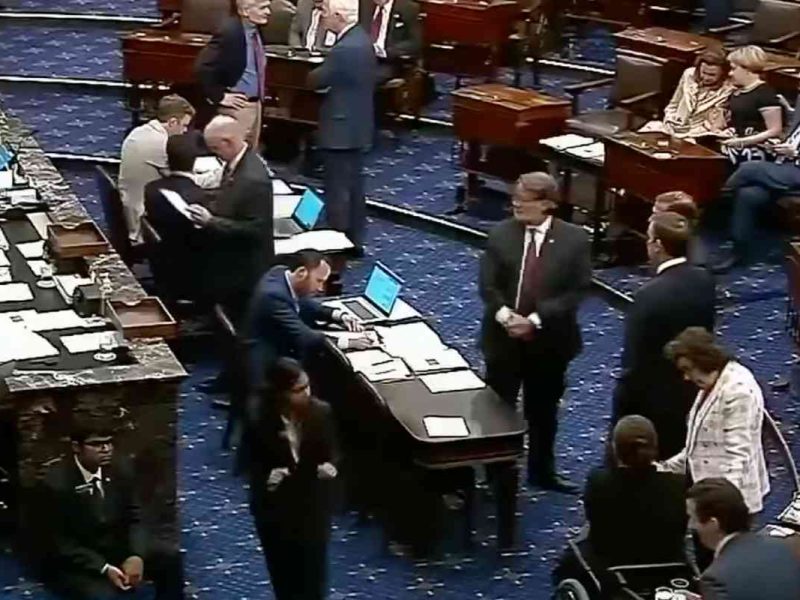 Senado de EE.UU. aprobó el aumento del techo de la deuda, ya sólo falta la firma de Biden.