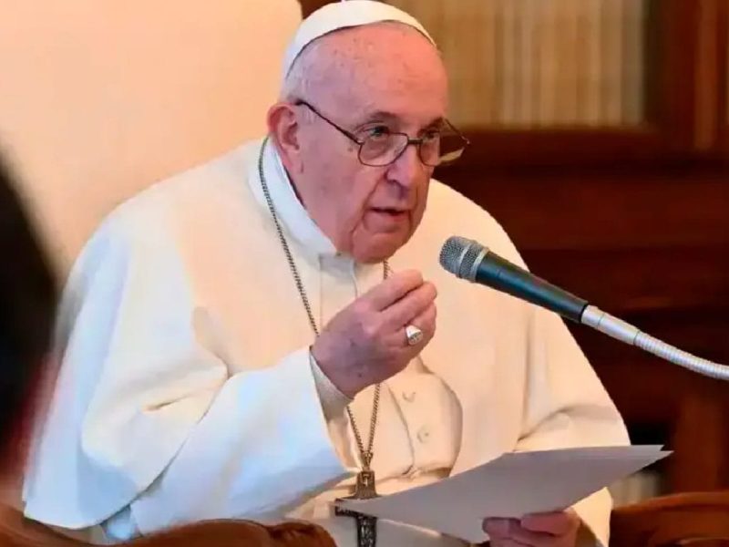 El papa Francisco estará algunos días en el hospital después de su operación para tener una buena recuperación.