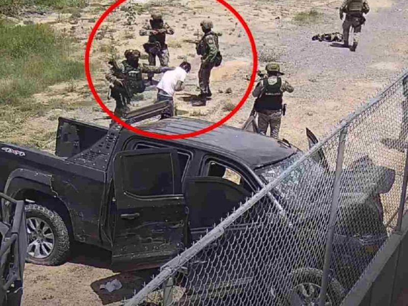 Los civiles fueron sometidos y colocados junto a una barda para su ejecución, de acuerdo con el video.