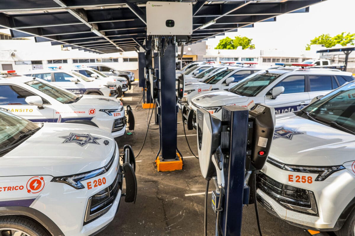 Hermosillo renta patrullas eléctricas, expertos cuestionan el proceso