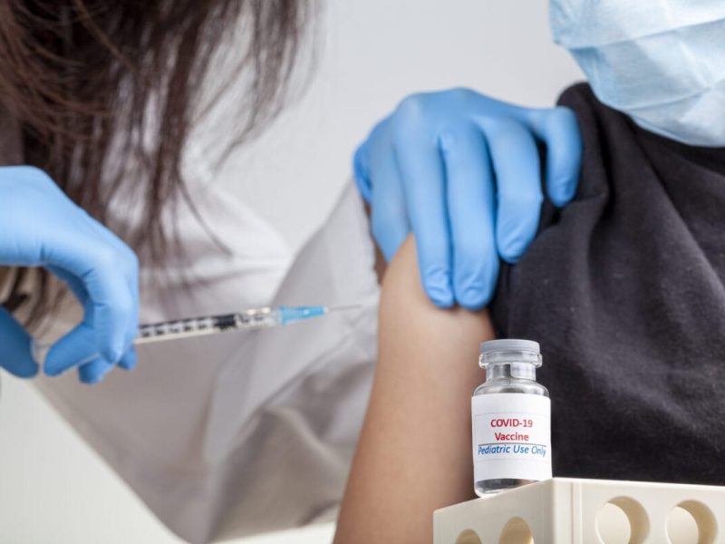 Estudio de Cleveland Clinic no demuestra que las vacunas aumentan el riesgo de contraer COVID-19