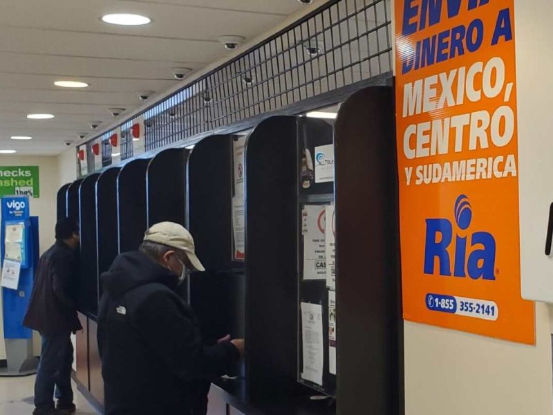 México y la región norte de Centroamérica son los mayores receptores de remesas enviadas por sus sus trabajadores emigrantes radicados la mayoría en en Estados Unidos.