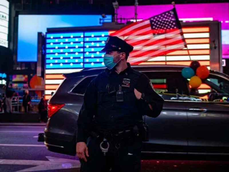 ¿Cómo puedo llamar a la policía en Estados Unidos? Te decimos todos los números de emergencia