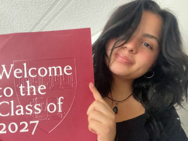 Frida comparte un sitio para recaudar fondos para cubrir sus gastos de traslado a Estados Unidos