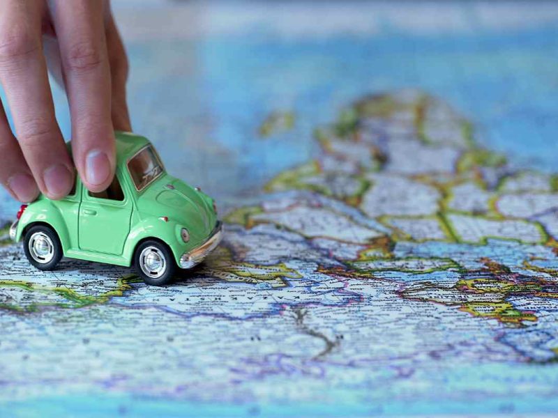 ¿Cómo tramitar el permiso internacional para conducir (carta consular) fuera de Venezuela?