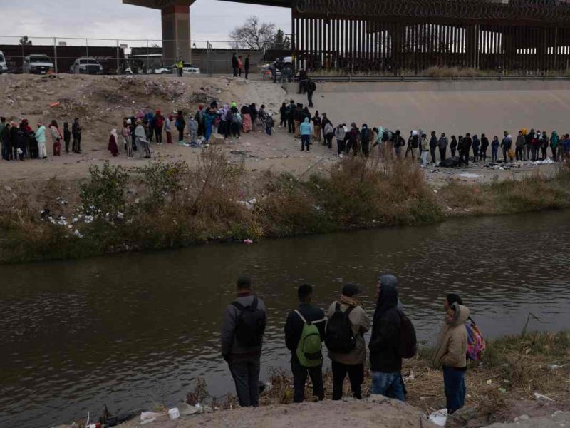 Cada vez son más los migrantes que son retornados en la frontera.