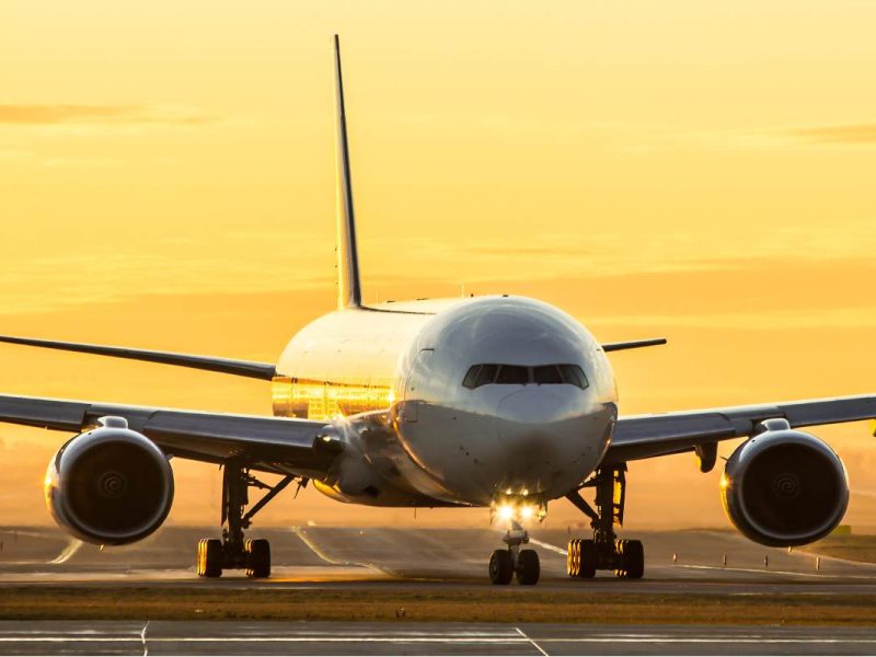 EE UU sanciona a aerolínea europea por facilitar el traslado de mikgrantes irregulares