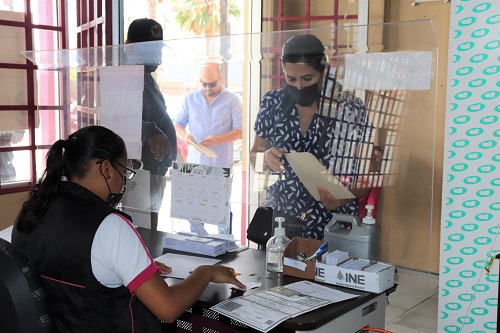Sólo tienes hasta el 20 de febrero para sacar tu credencial de elector si es que quieres votar por el próximo presidente de México.