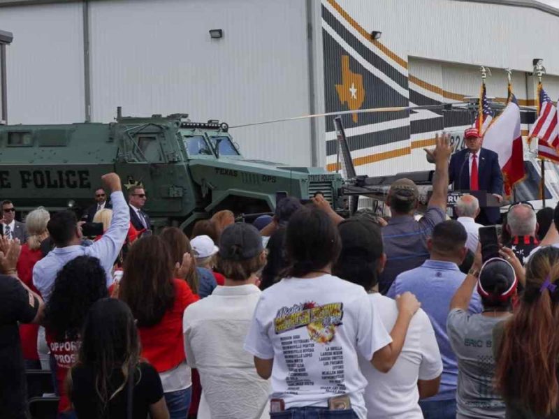 Trump ha dejado ver que su plan migratorio incluye levantar más muros a lo largo de la frontera.