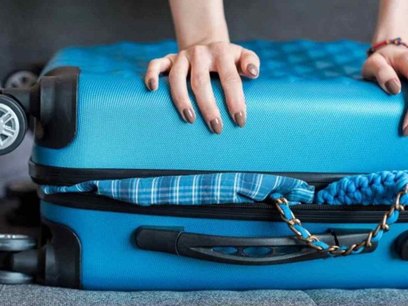 Si eres mayor de edad puedes viajar hasta con 10 cajetillas de cigarros para ingresar a México