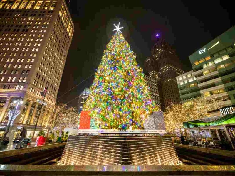 ¿Qué hacer en navidad en Nueva York? Asiste a una pista de patinaje 
