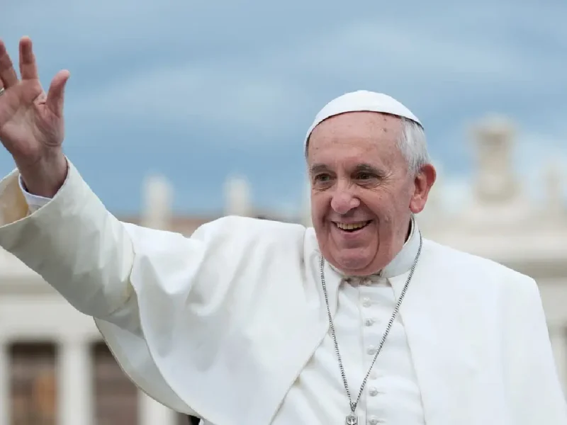 El Papa Francisco dice que la bendición de parejas homosexuales no significa la legitimación del matrimonio entre personas del mismo sexo