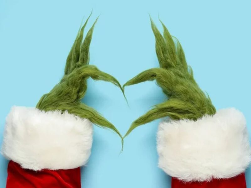 policía se disfraza de 'El Grinch'