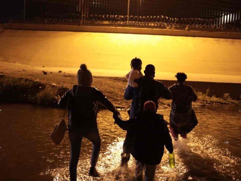 El titular de la Comar adelanta que habrá nuevos filtros para los migrantes que quieran solicitar refugio en 2024