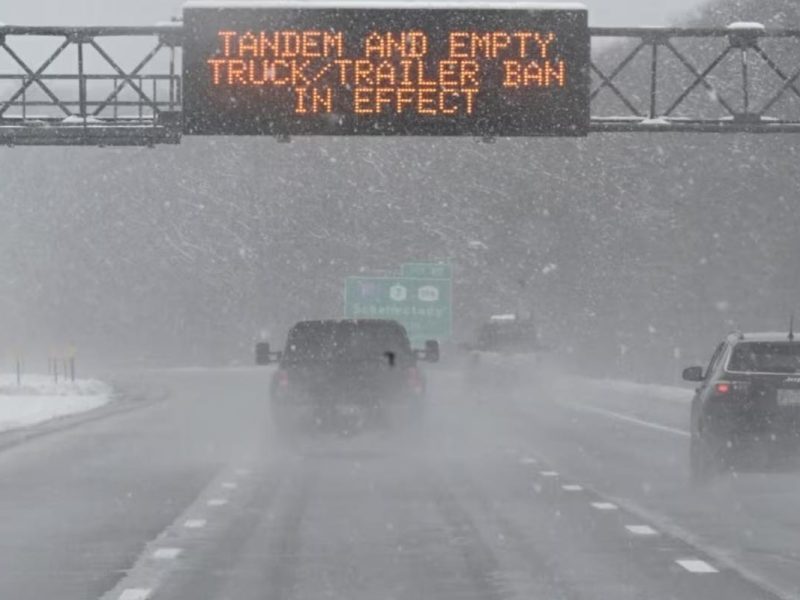 Nieve y lluvia helada en la costa este de EEUU