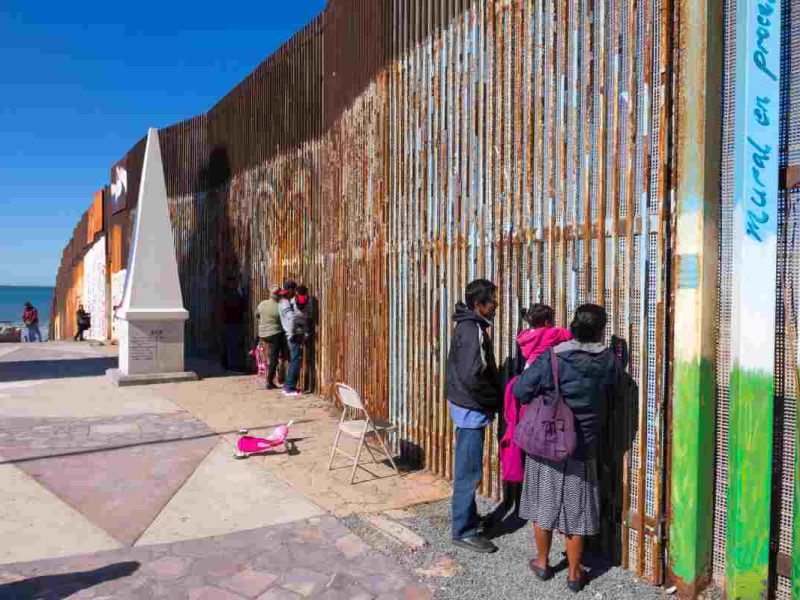 Fuentes familiarizadas al caso revelan que algunos senadores pactaron estas nuevas medidas para frenar la migración irregular en USA