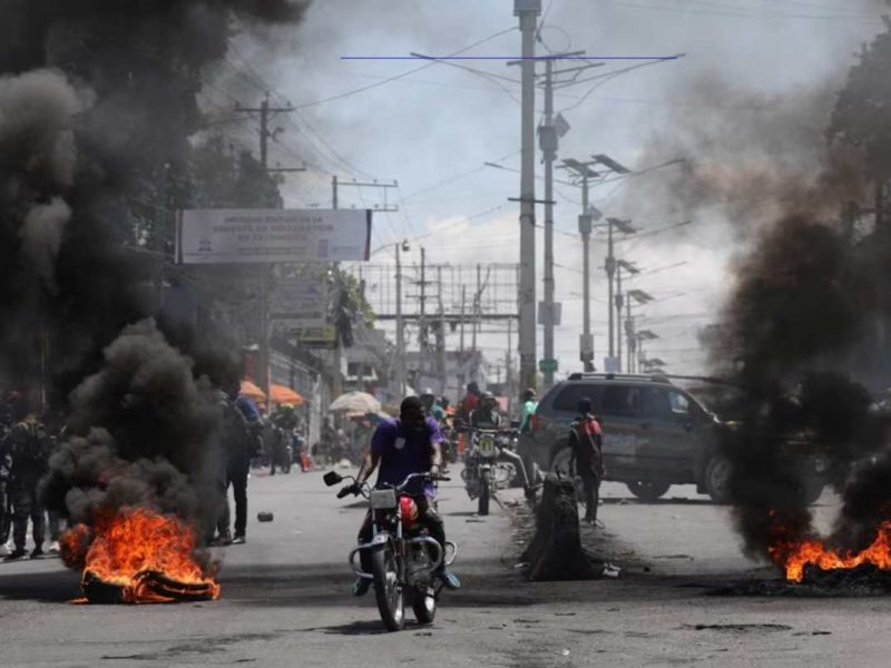 La embajada estadounidense en Puerto Príncipe comunicó que evacuaron al personal no esencial de la embajada por el estado de emergencia en Haití