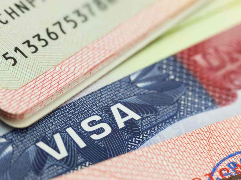 Si cumples con los requisitos de la Embajada de Estados Unidos en México se te enviará un correo electrónico que te dirá como reagendar tu cita para la visa americana.