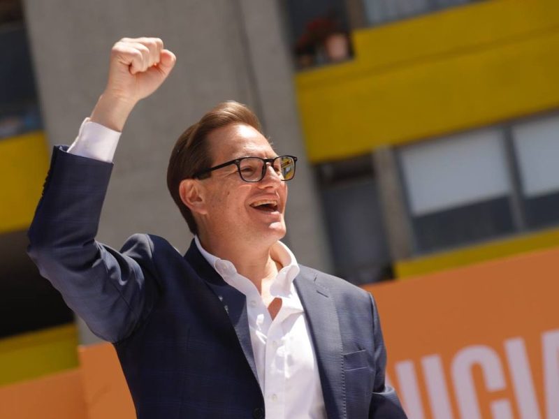 ¿Quién es Salomón Chertorivski? Salomón se ha desempeñado como Secretario de Salud y Diputado Federal