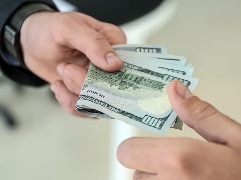 Recuerda que el precio del dólar hoy 25 de marzo puede cambiar dependiendo del banco.