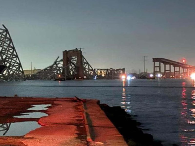 Cae puente en Baltimore Maryland, es probable que haya 20 personas en el río Patapsco