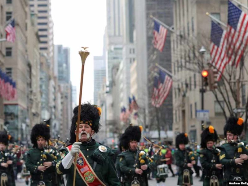 Nueva York aprueba plan de cobro a autos que circulen por Manhattan