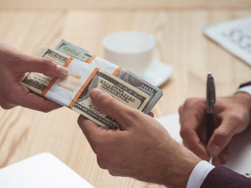 Recuerda que el precio del dólar hoy 1 de abril puede variar dependiendo el banco