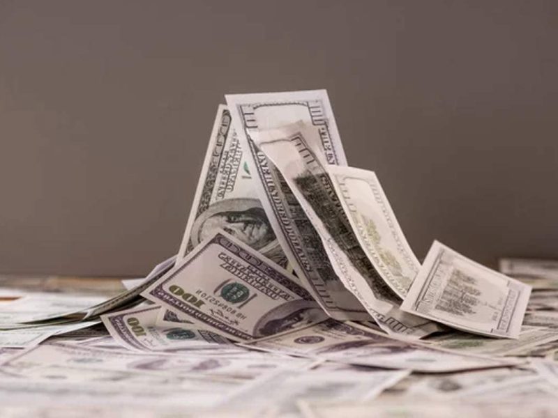 precio del dólar hoy 6 de abril de 2024