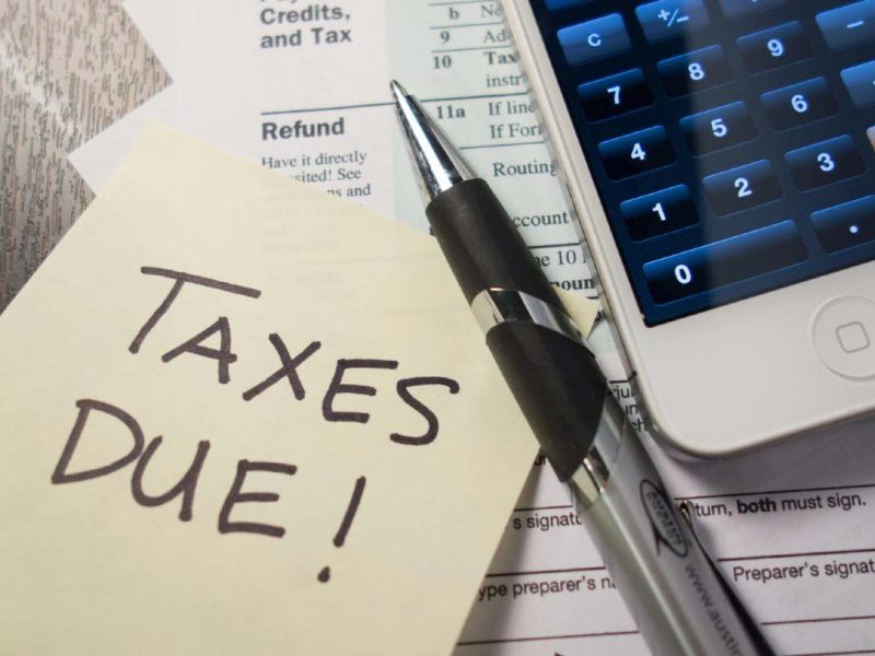 Si no puedes cumplir con tus obligaciones fiscales durante el fin de la temporada de taxes 2024, más te vale pedir más tiempo al IRS.