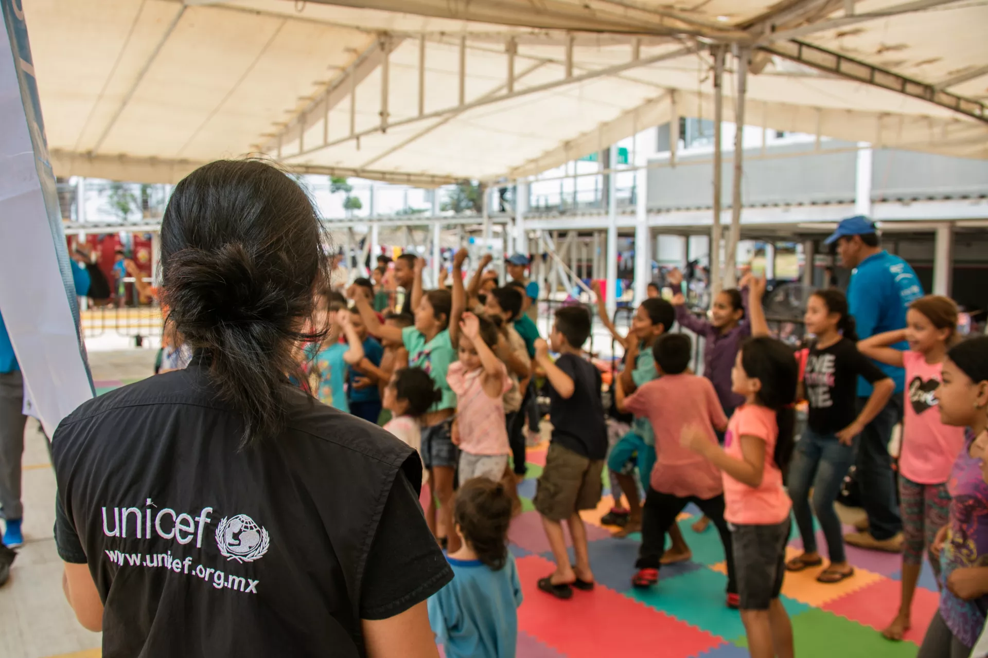 Infancia migrante: UNICEF realiza actividades de reinserción para las infancias