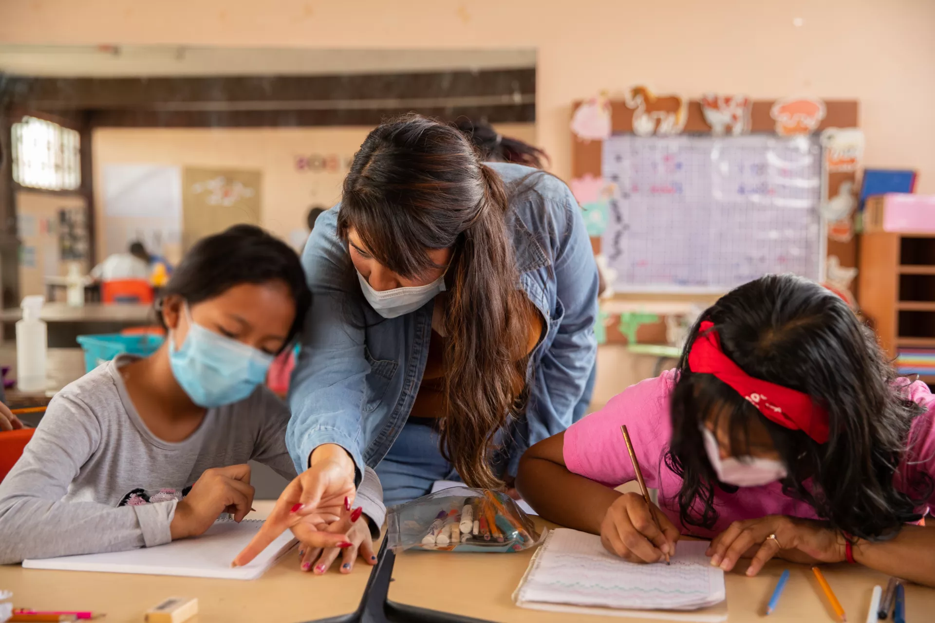 Infancia migrante: movimiento para garantizar derechos básicos, como la educación.