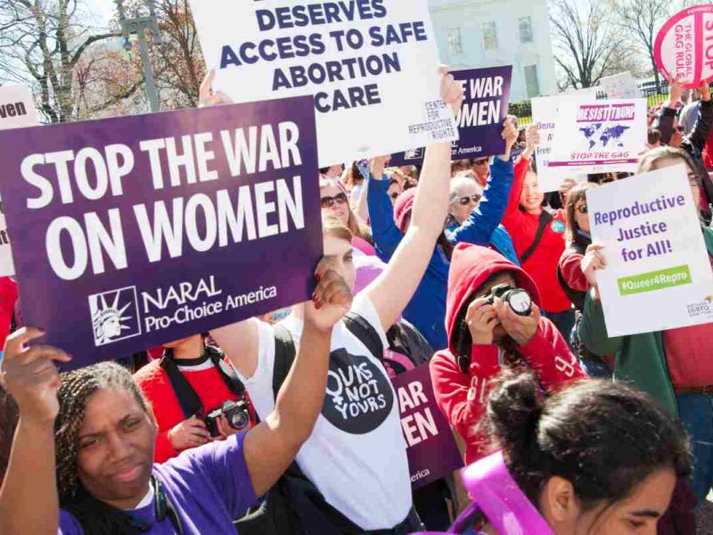 Ley prohíbe el aborto en Florida a las seis semanas de embarazo