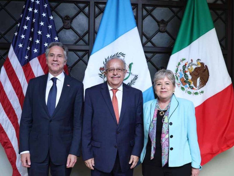 Alicia Bárcena asiste a reunión de migración en Guatemala y se reúne con Antony Blinken, secretario de Estado de USA