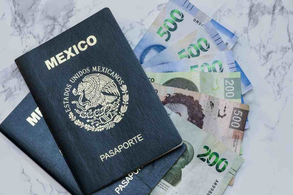 Para renovar tu pasaporte mexicano debes presentar tu pasaporte vencido | Foto: imagen de depositphotos