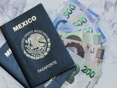 Para renovar tu pasaporte mexicano debes presentar tu pasaporte vencido | Foto: imagen de depositphotos