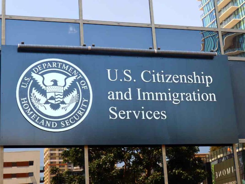 oficina de uscis en ecuador