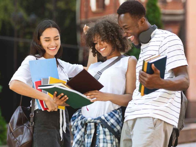 Washington cuenta con el State Need Gran, lo que lo convierte en uno de los estados con becas para indocumentados