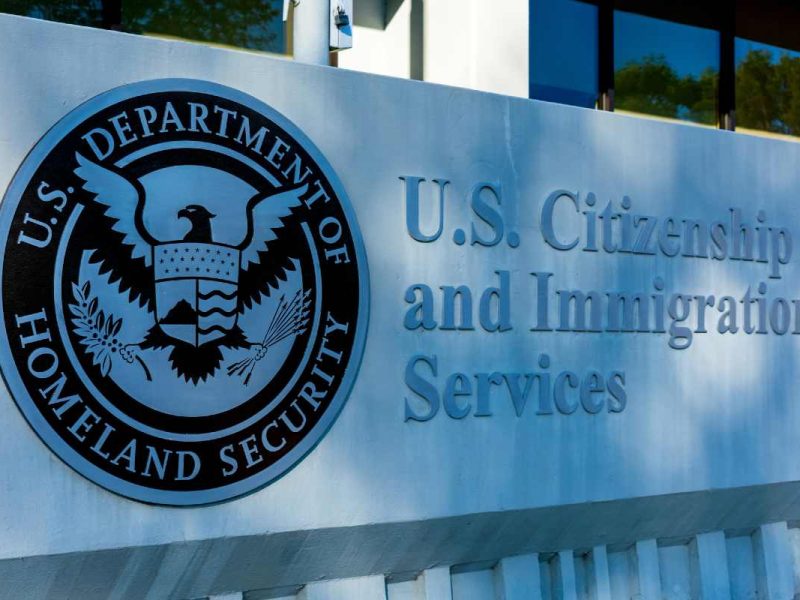 USCIS advierte sobre estafas
