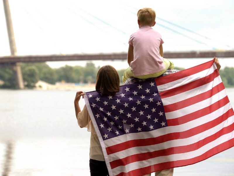 si tengo visa de trabajo puedo llevar a mi familia a estados unidos