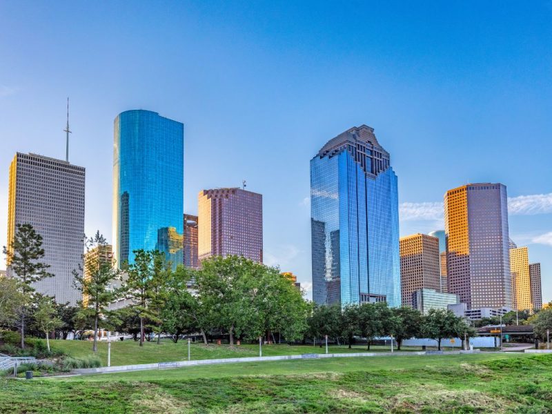 El clima en Houston hoy 12 de noviembre será mayormente soleado, cálido y con baja probabilidad de lluvia y vientos ligeros del Este-noreste.