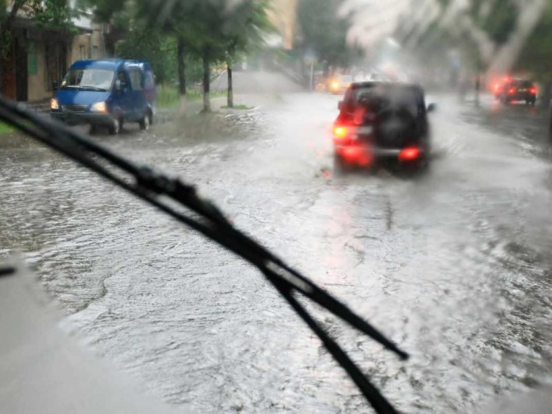 Cómo proteger mi carro de un huracán